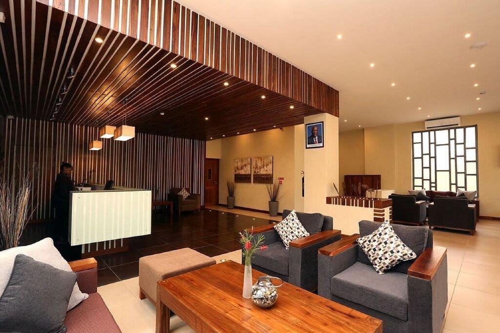 Venus Premier Hotel Arusha Buitenkant foto