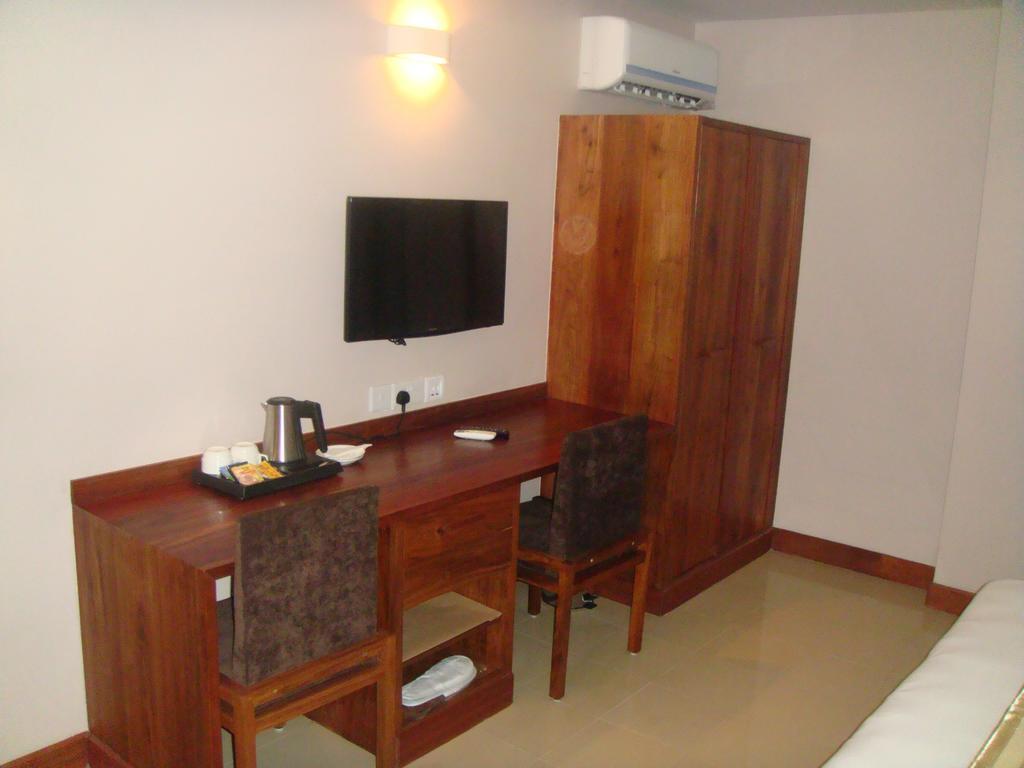 Venus Premier Hotel Arusha Buitenkant foto